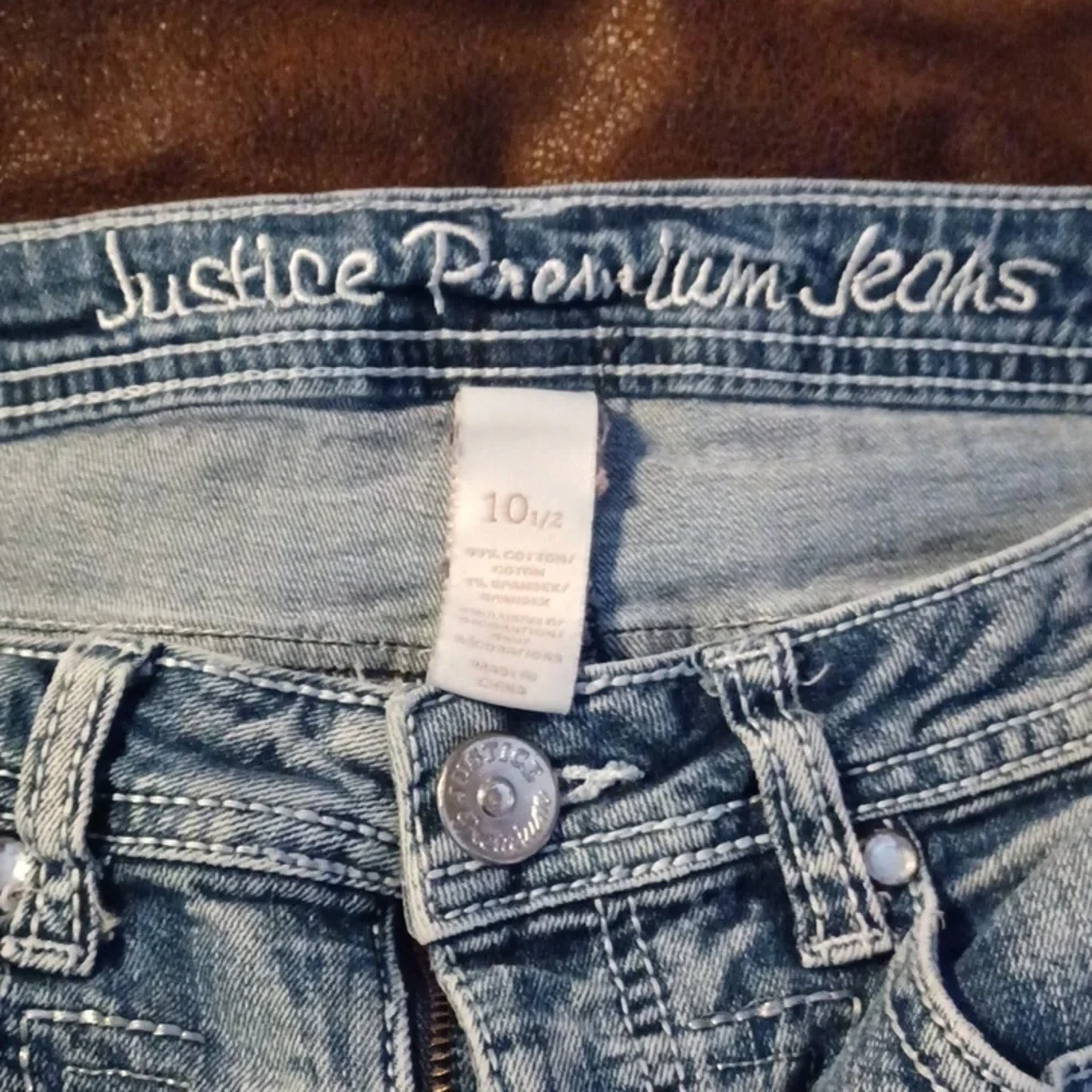 JUSTICE PREMIUM  JEANS SHORTS, SIZE 10 1/2.